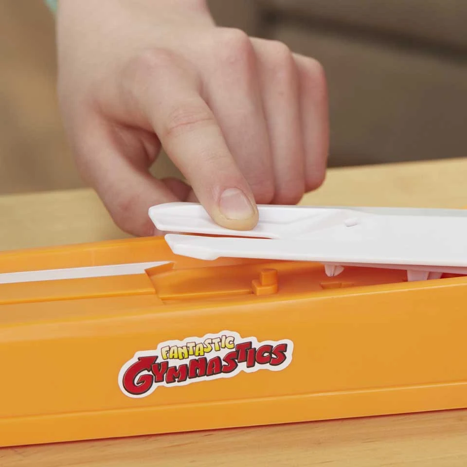 Hasbro Gaming Fantastic Gymnastic Vault Challenge 5 Hasbro Gaming Fantastic Gymnastic Vault Challenge - Afbeelding 5